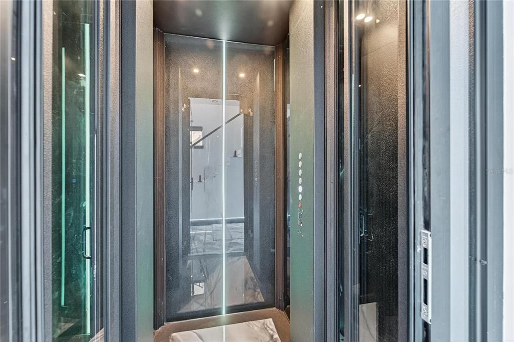 For Sale: $8,999,899 (5 beds, 5 baths, 5198 Square Feet)