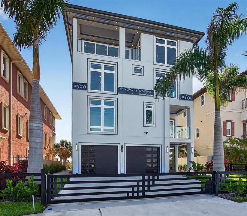 For Sale: $8,999,899 (5 beds, 5 baths, 5198 Square Feet)