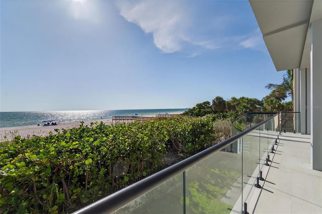 For Sale: $8,999,899 (5 beds, 5 baths, 5198 Square Feet)