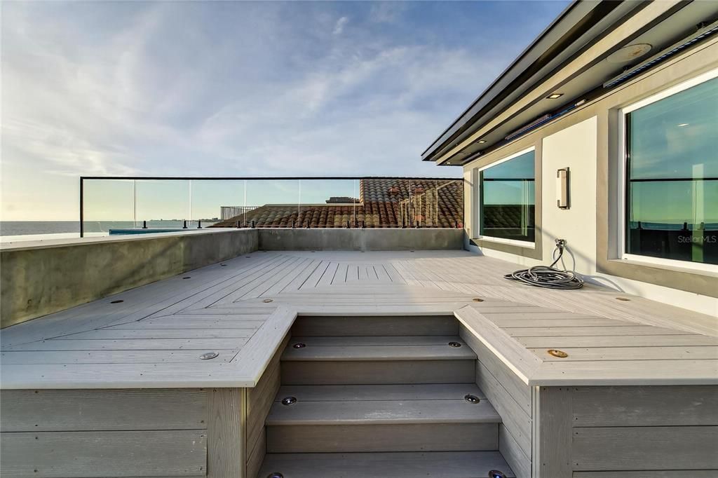 For Sale: $8,999,899 (5 beds, 5 baths, 5198 Square Feet)