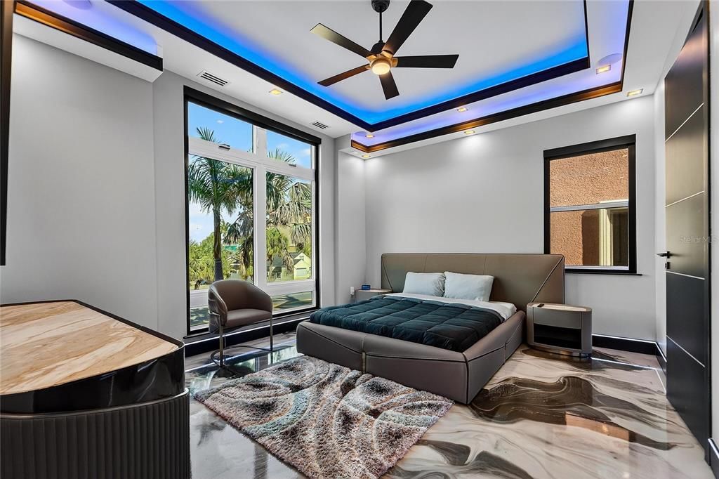 For Sale: $8,999,899 (5 beds, 5 baths, 5198 Square Feet)