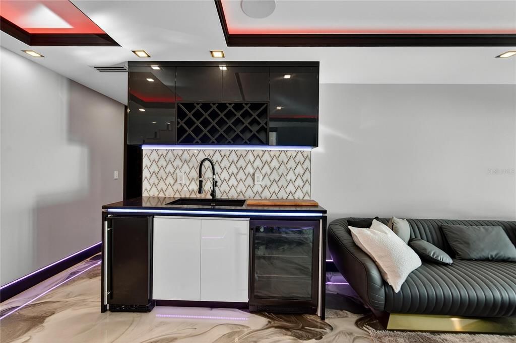 For Sale: $8,999,899 (5 beds, 5 baths, 5198 Square Feet)