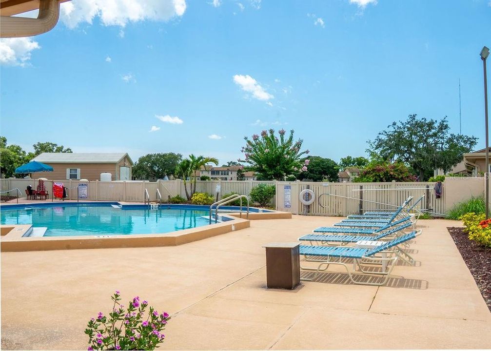 For Sale: $130,000 (2 beds, 2 baths, 1114 Square Feet)