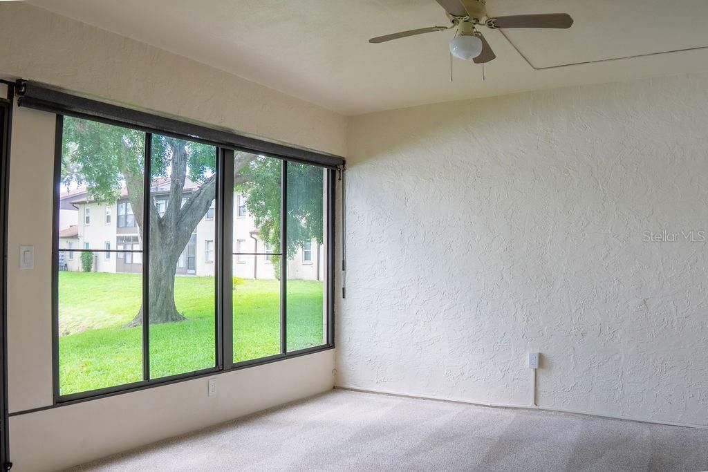 For Sale: $130,000 (2 beds, 2 baths, 1114 Square Feet)