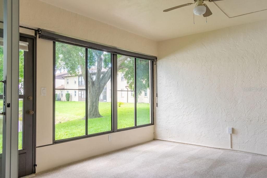 For Sale: $130,000 (2 beds, 2 baths, 1114 Square Feet)