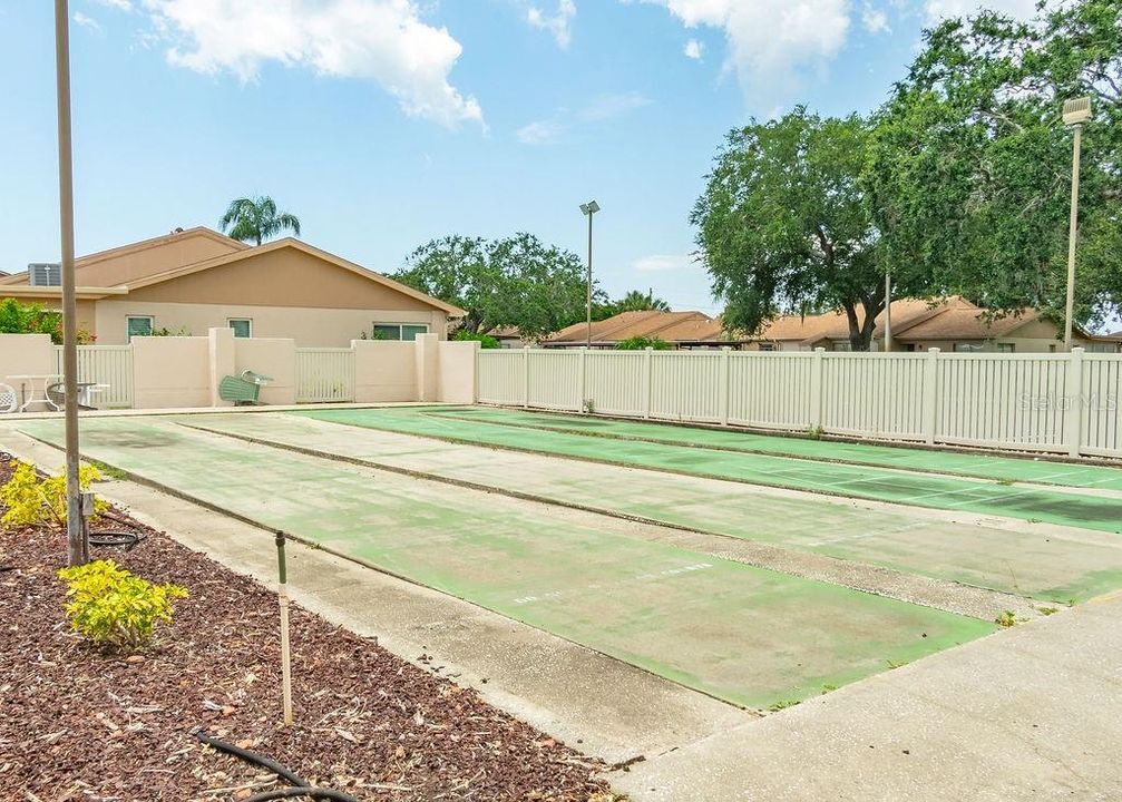 For Sale: $130,000 (2 beds, 2 baths, 1114 Square Feet)