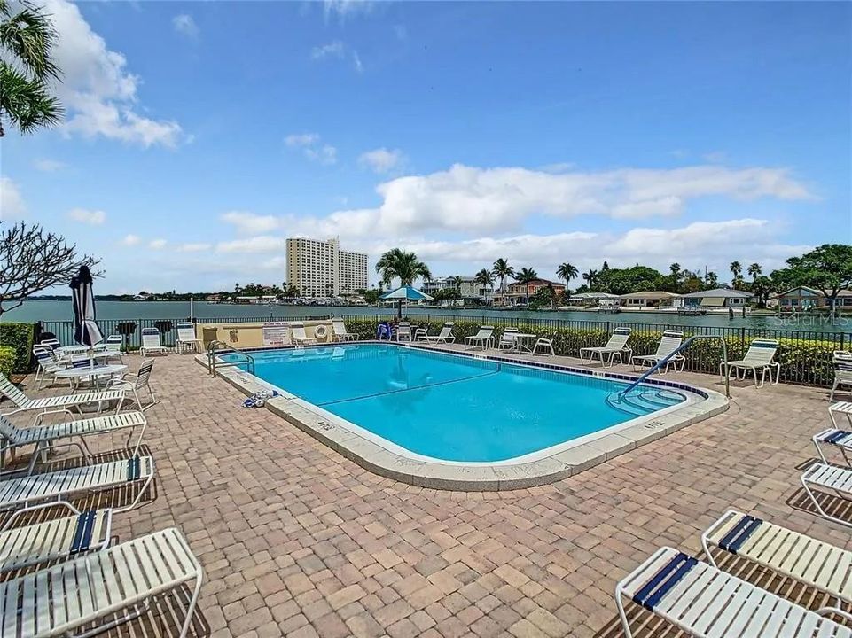 Active With Contract: $150,000 (2 beds, 2 baths, 1050 Square Feet)