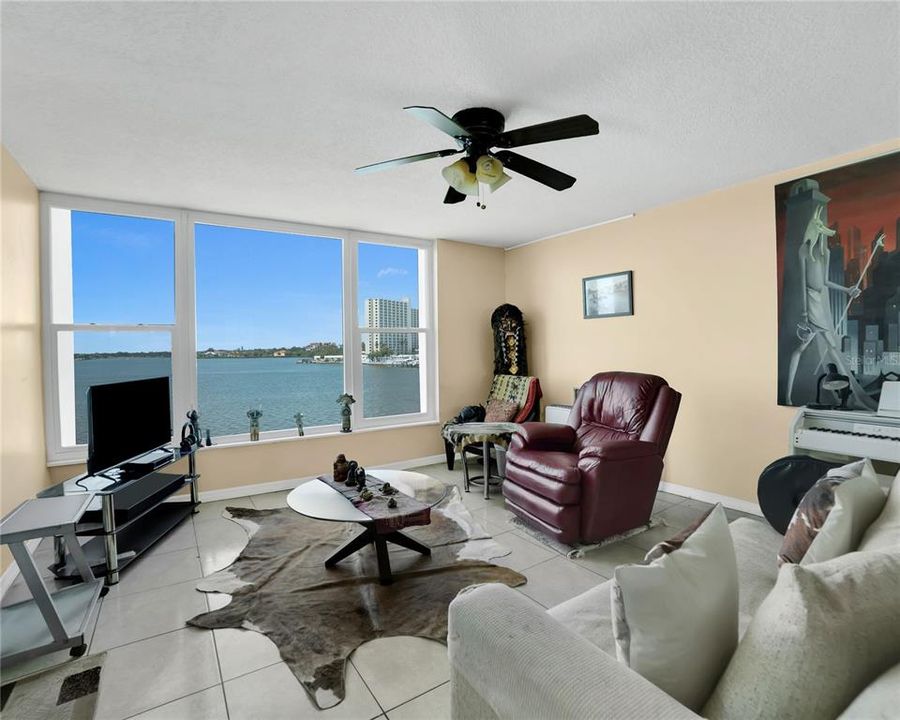 Active With Contract: $150,000 (2 beds, 2 baths, 1050 Square Feet)