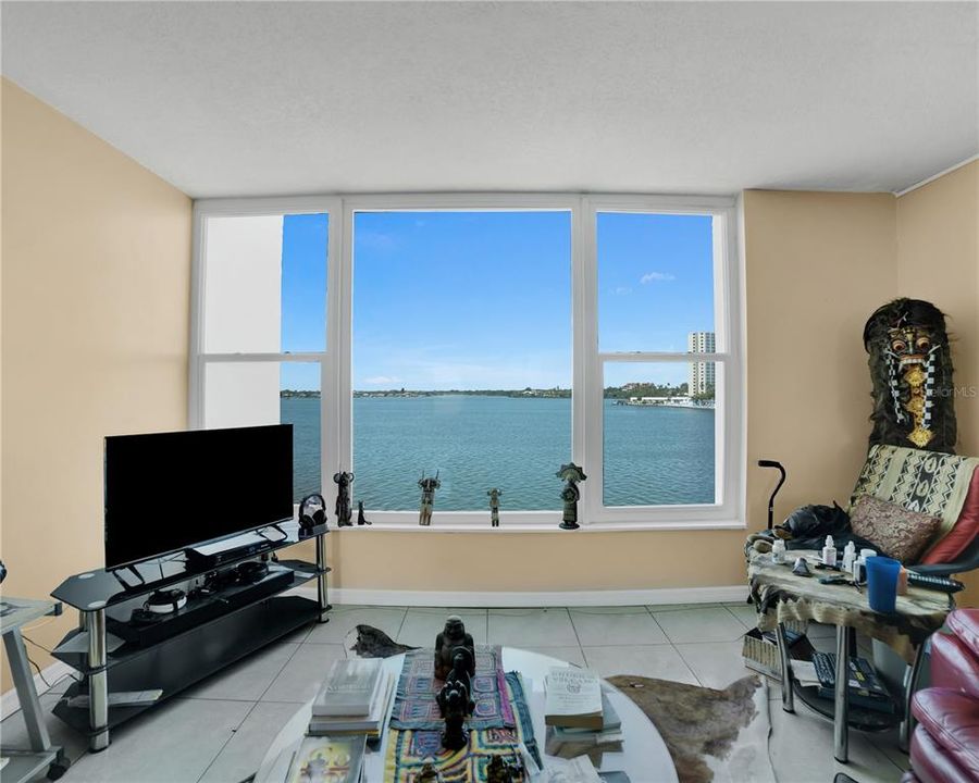 Active With Contract: $150,000 (2 beds, 2 baths, 1050 Square Feet)