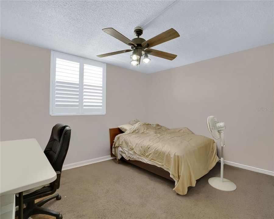 Active With Contract: $150,000 (2 beds, 2 baths, 1050 Square Feet)