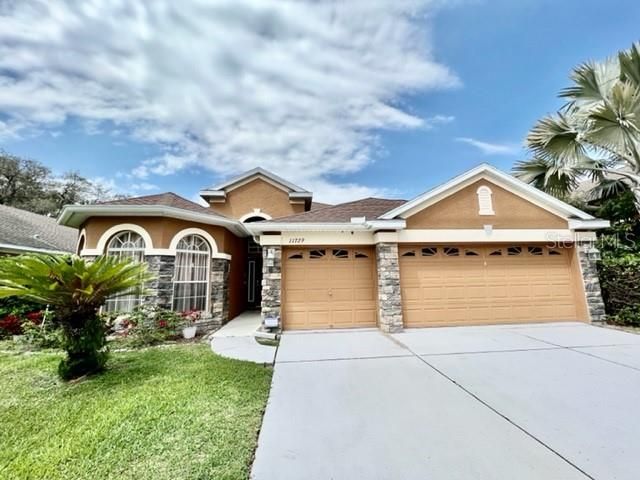 Recientemente alquilado: $3,350 (4 camas, 2 baños, 2009 Pies cuadrados)