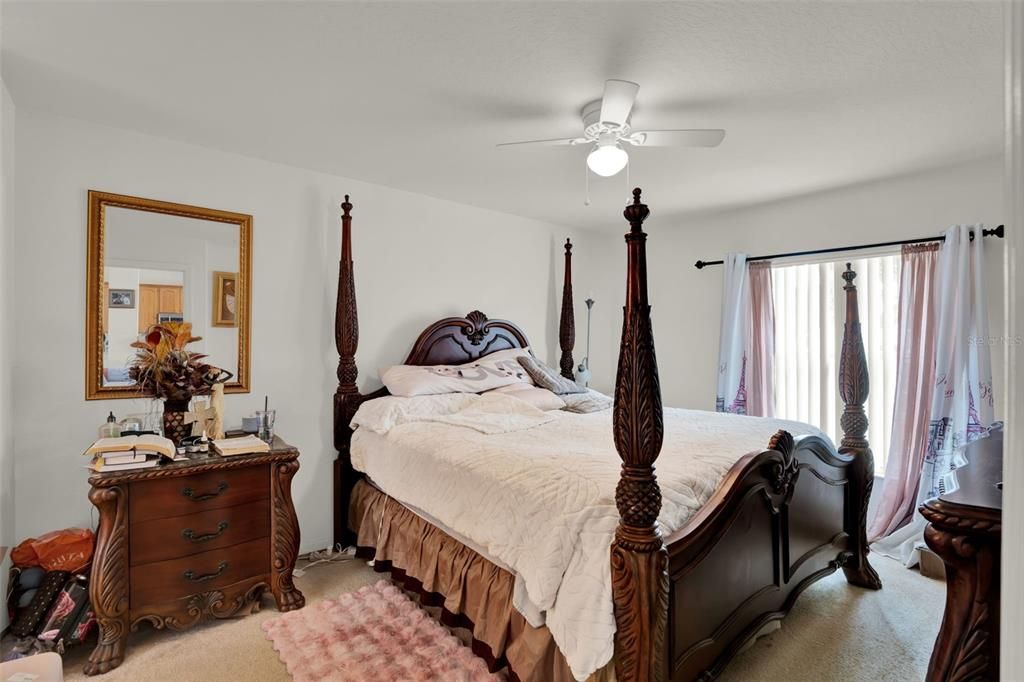 待售: $308,000 (3 贝兹, 2 浴室, 1282 平方英尺)