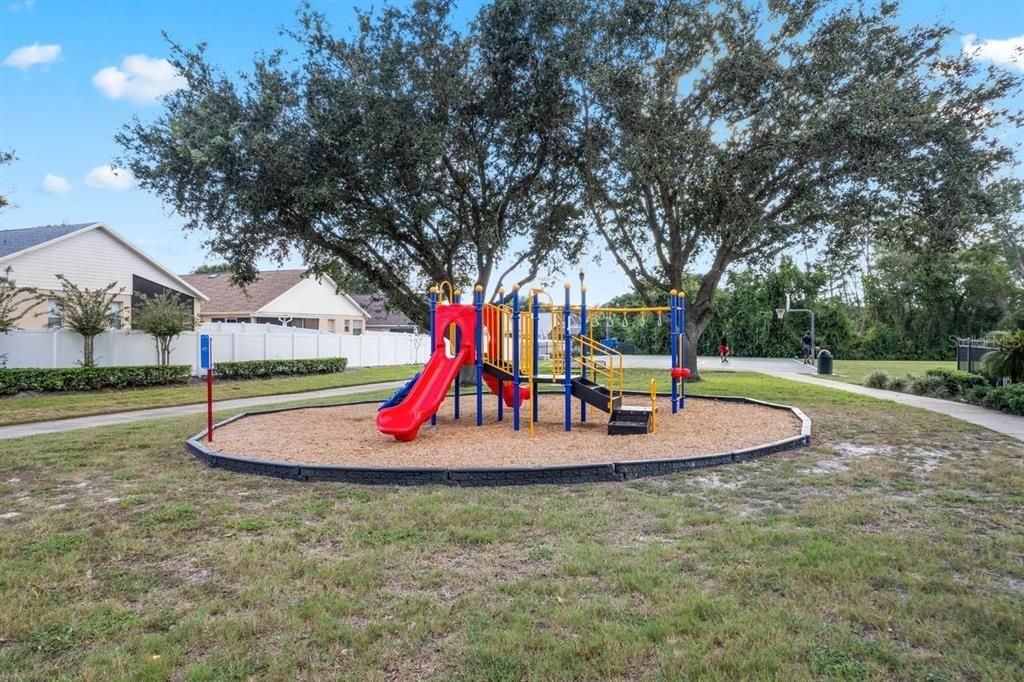 待售: $308,000 (3 贝兹, 2 浴室, 1282 平方英尺)