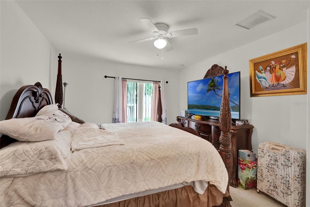 待售: $308,000 (3 贝兹, 2 浴室, 1282 平方英尺)