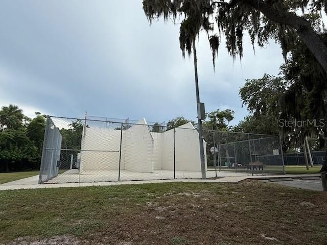 For Sale: $289,900 (3 beds, 2 baths, 2063 Square Feet)