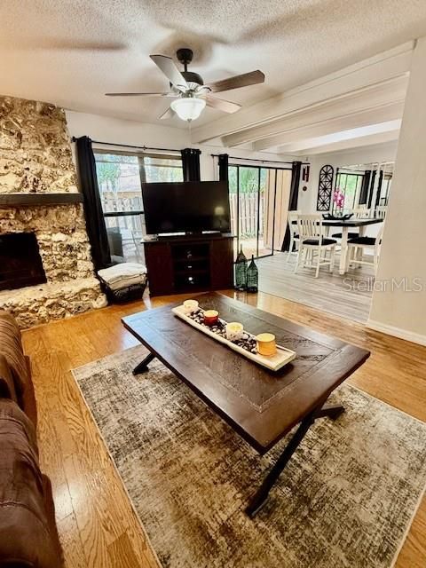 For Sale: $289,900 (3 beds, 2 baths, 2063 Square Feet)