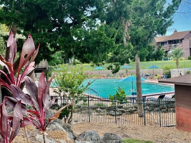 For Sale: $289,900 (3 beds, 2 baths, 2063 Square Feet)