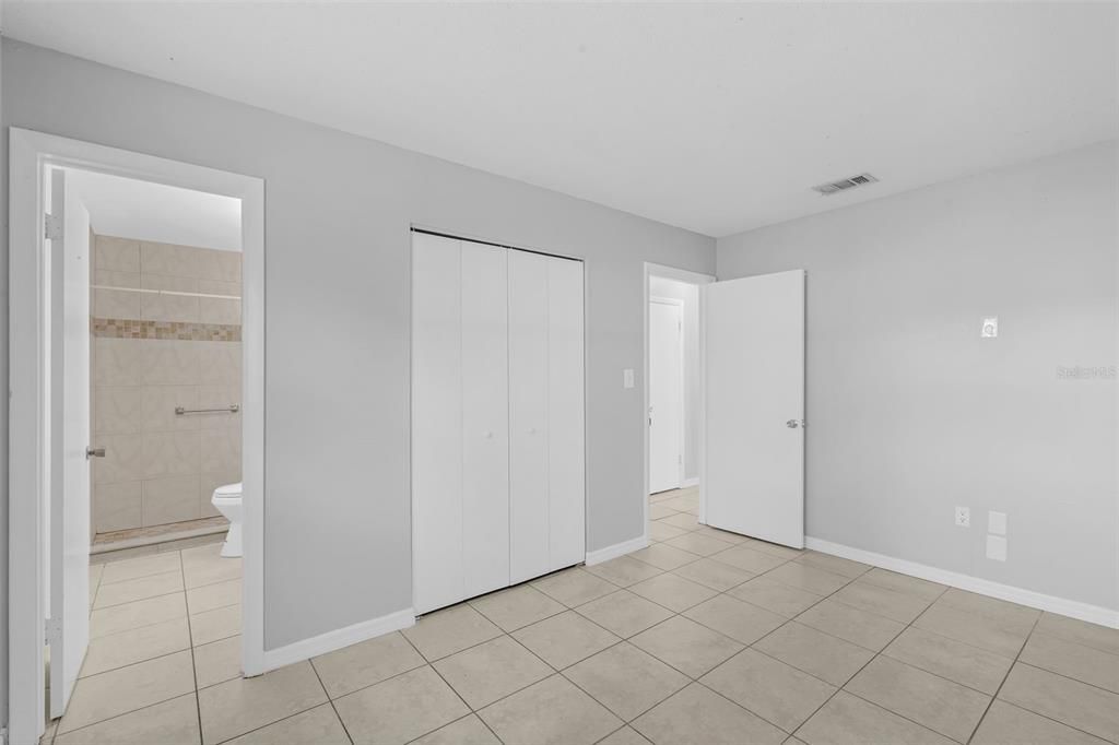 Activo con contrato: $308,000 (3 camas, 2 baños, 1095 Pies cuadrados)