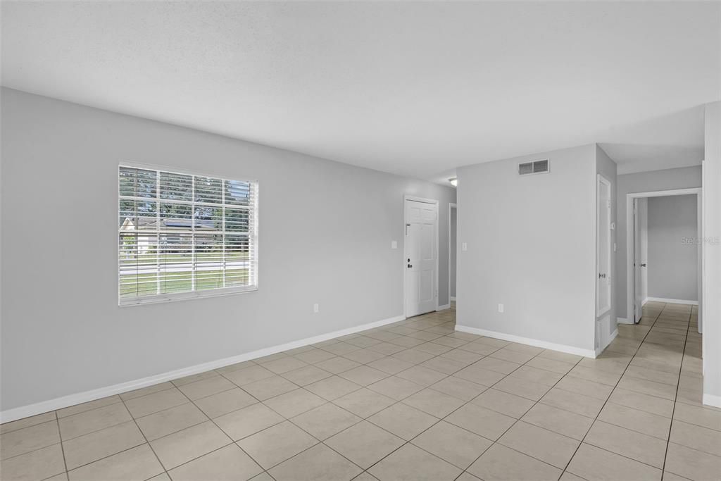 Activo con contrato: $308,000 (3 camas, 2 baños, 1095 Pies cuadrados)