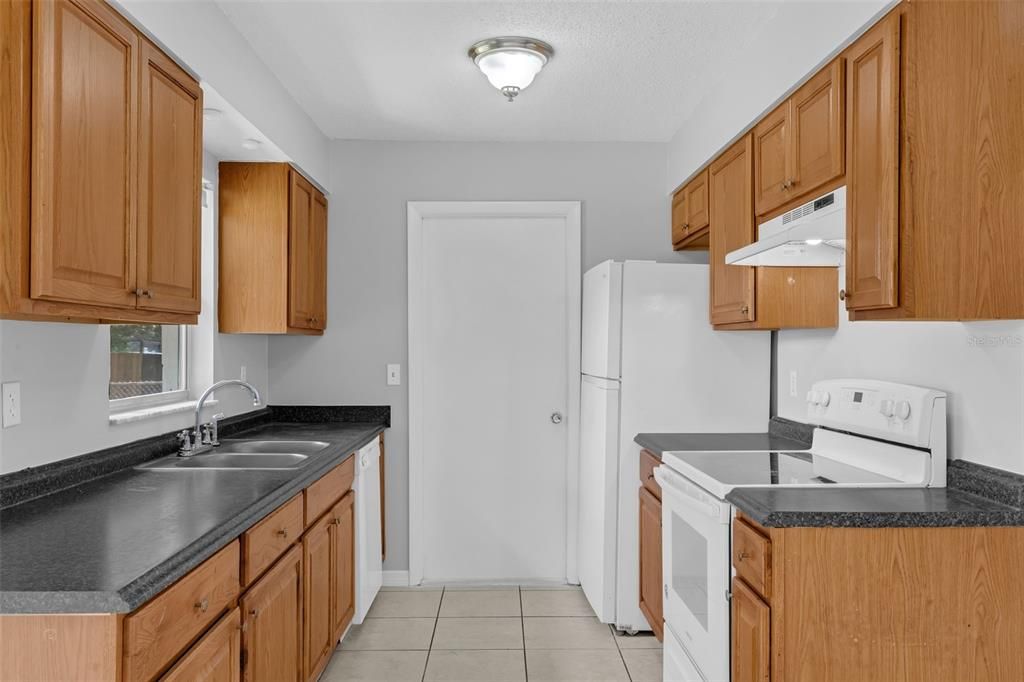 Activo con contrato: $308,000 (3 camas, 2 baños, 1095 Pies cuadrados)