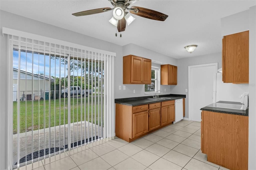 Activo con contrato: $308,000 (3 camas, 2 baños, 1095 Pies cuadrados)