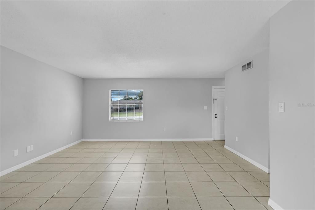 Activo con contrato: $308,000 (3 camas, 2 baños, 1095 Pies cuadrados)