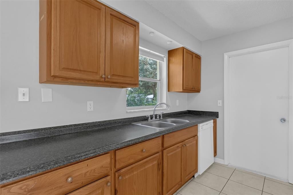 Activo con contrato: $308,000 (3 camas, 2 baños, 1095 Pies cuadrados)