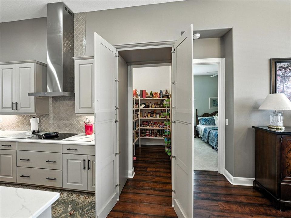 待售: $1,295,000 (4 贝兹, 3 浴室, 3613 平方英尺)