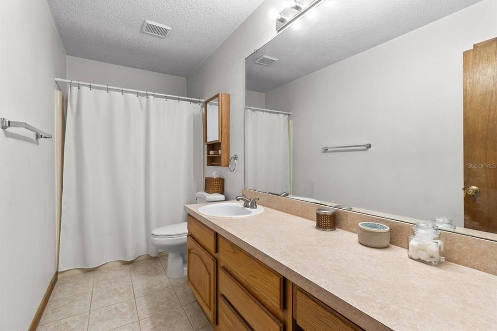 En Venta: $349,900 (3 camas, 2 baños, 2035 Pies cuadrados)