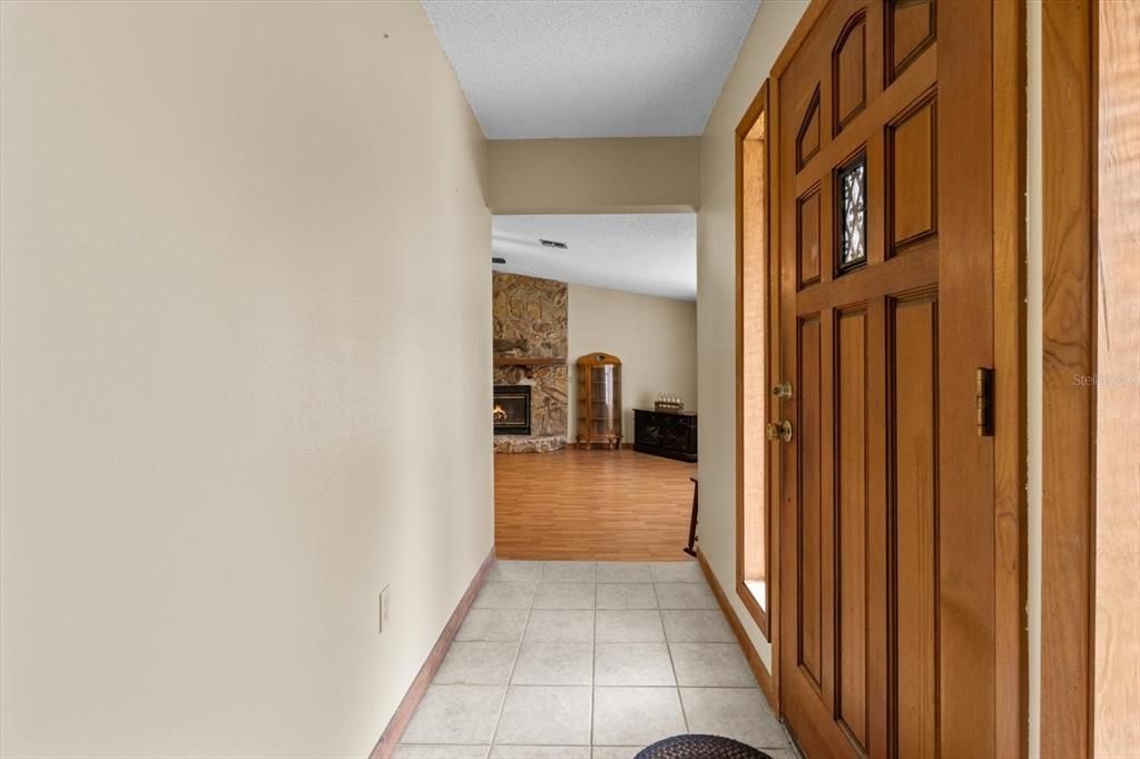 En Venta: $349,900 (3 camas, 2 baños, 2035 Pies cuadrados)