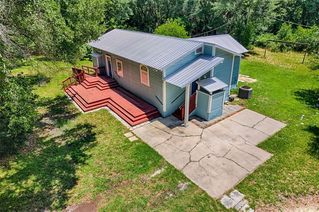 Active With Contract: $499,000 (3 beds, 2 baths, 1137 Square Feet)