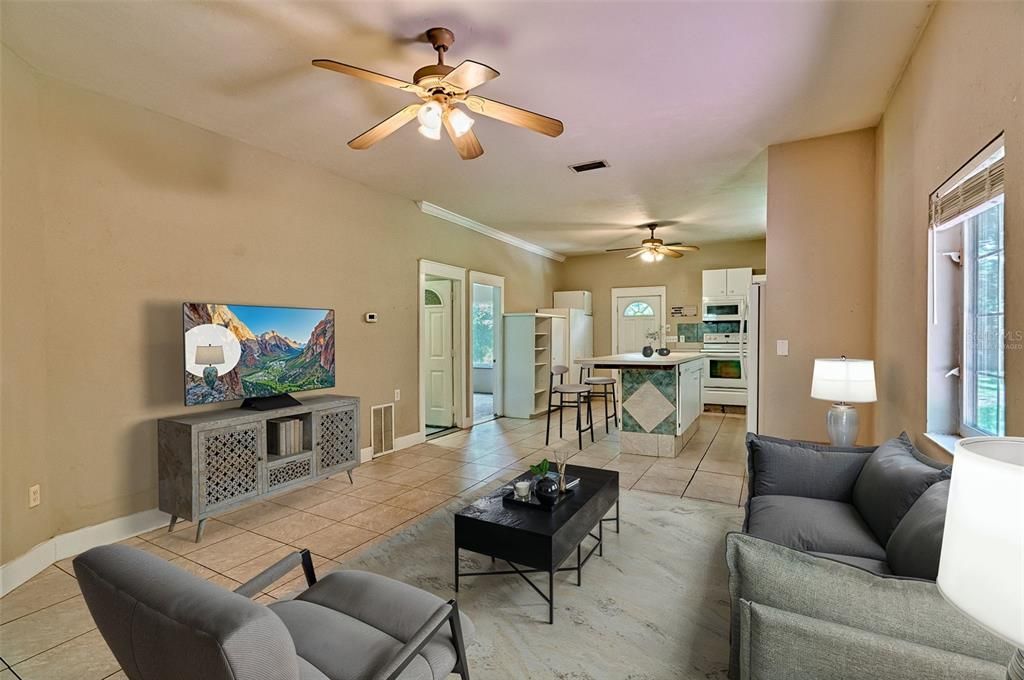 Active With Contract: $499,000 (3 beds, 2 baths, 1137 Square Feet)