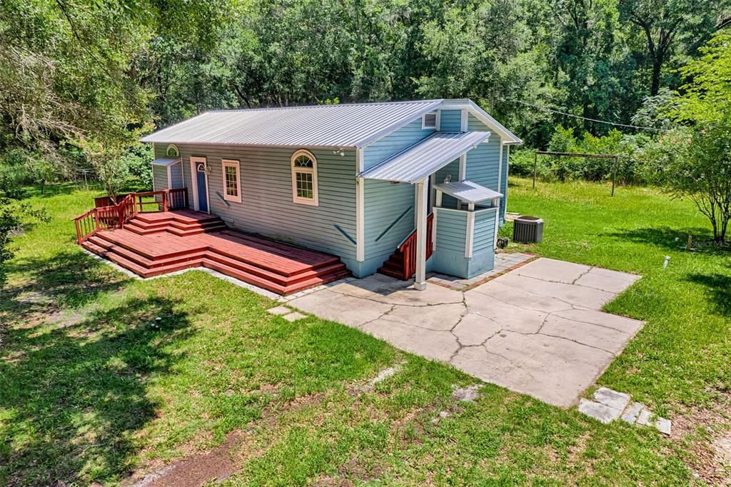 Active With Contract: $499,000 (3 beds, 2 baths, 1137 Square Feet)