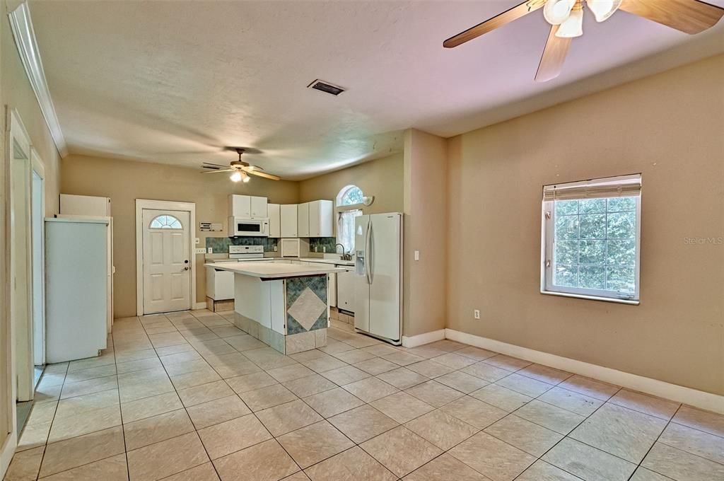 Active With Contract: $499,000 (3 beds, 2 baths, 1137 Square Feet)