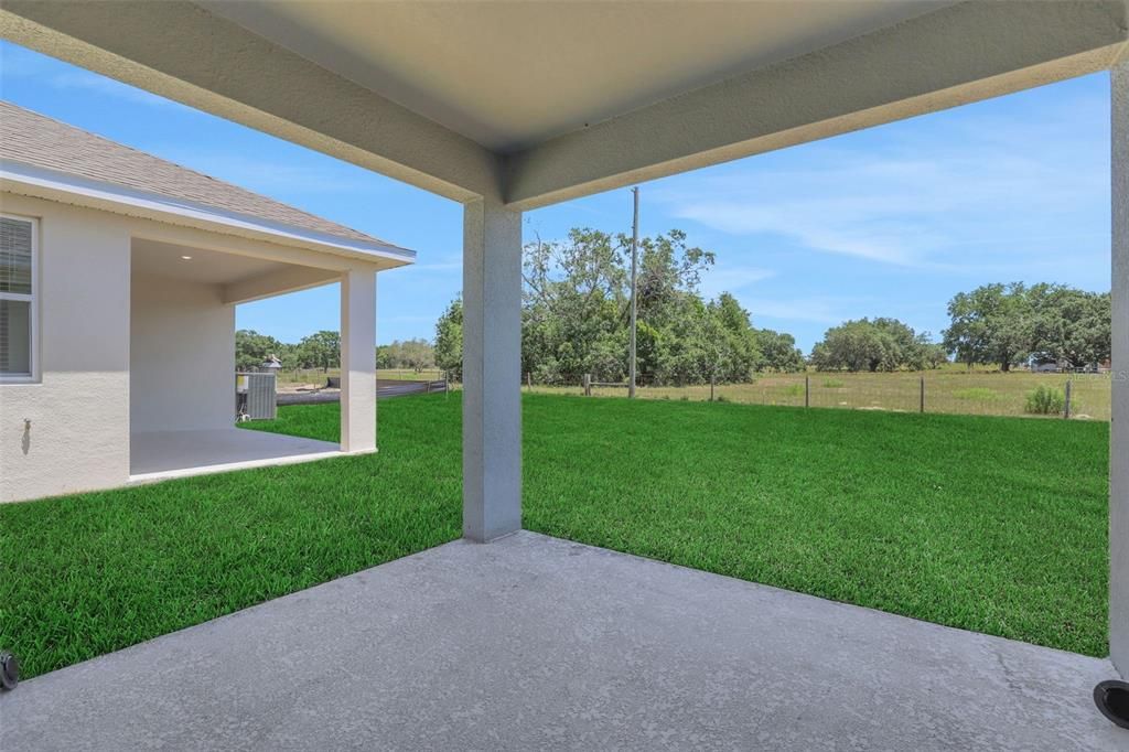 合同活跃: $559,219 (3 贝兹, 3 浴室, 2371 平方英尺)