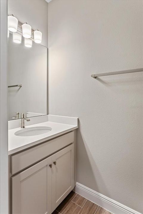 合同活跃: $1,222,124 (5 贝兹, 3 浴室, 3076 平方英尺)