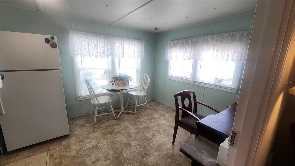 Active With Contract: $45,000 (1 beds, 1 baths, 580 Square Feet)