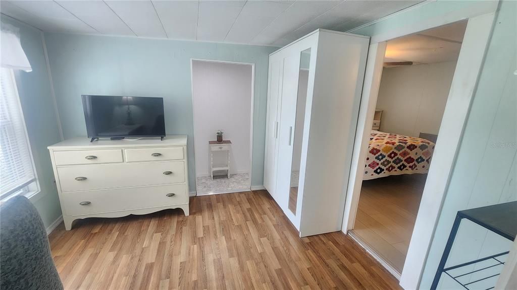 Active With Contract: $45,000 (1 beds, 1 baths, 580 Square Feet)