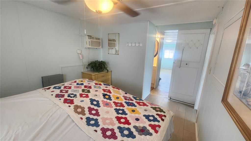 Active With Contract: $45,000 (1 beds, 1 baths, 580 Square Feet)