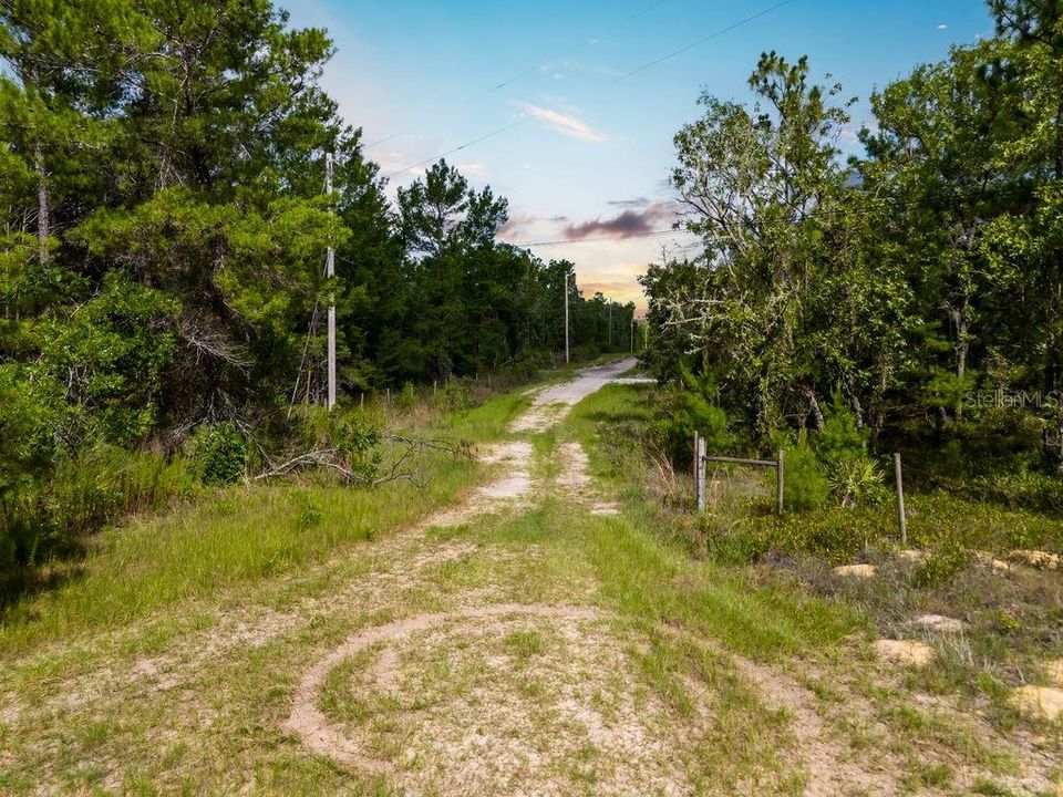 待售: $135,000 (5.50 acres)