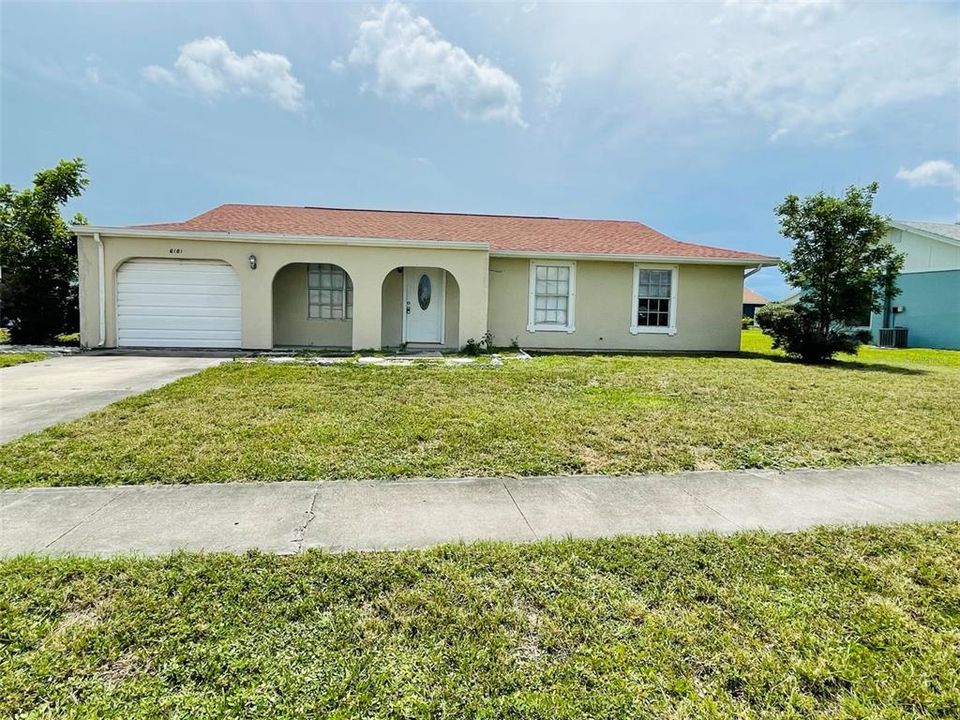 For Rent: $1,450 (3 beds, 2 baths, 1120 Square Feet)