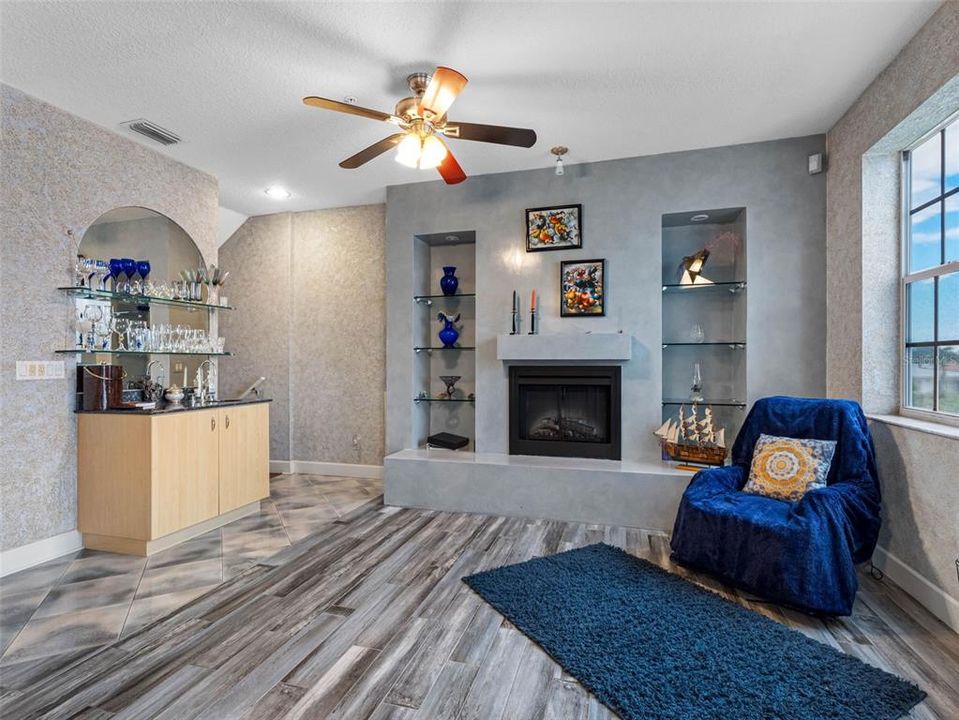 En Venta: $945,900 (3 camas, 2 baños, 2274 Pies cuadrados)