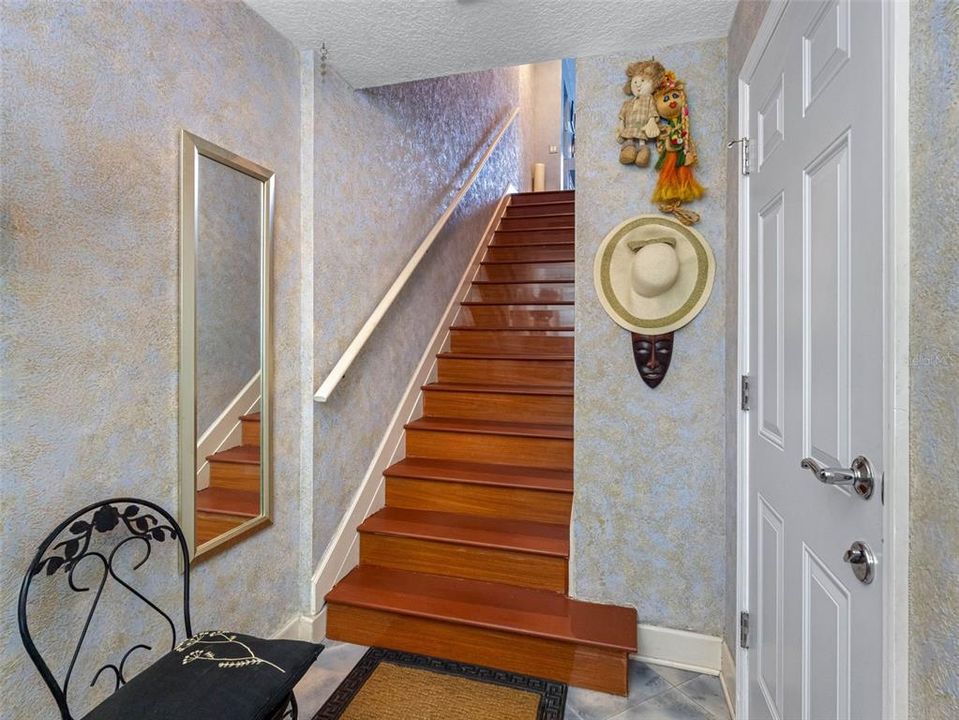 En Venta: $945,900 (3 camas, 2 baños, 2274 Pies cuadrados)