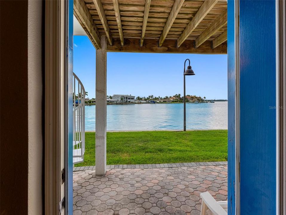 En Venta: $945,900 (3 camas, 2 baños, 2274 Pies cuadrados)