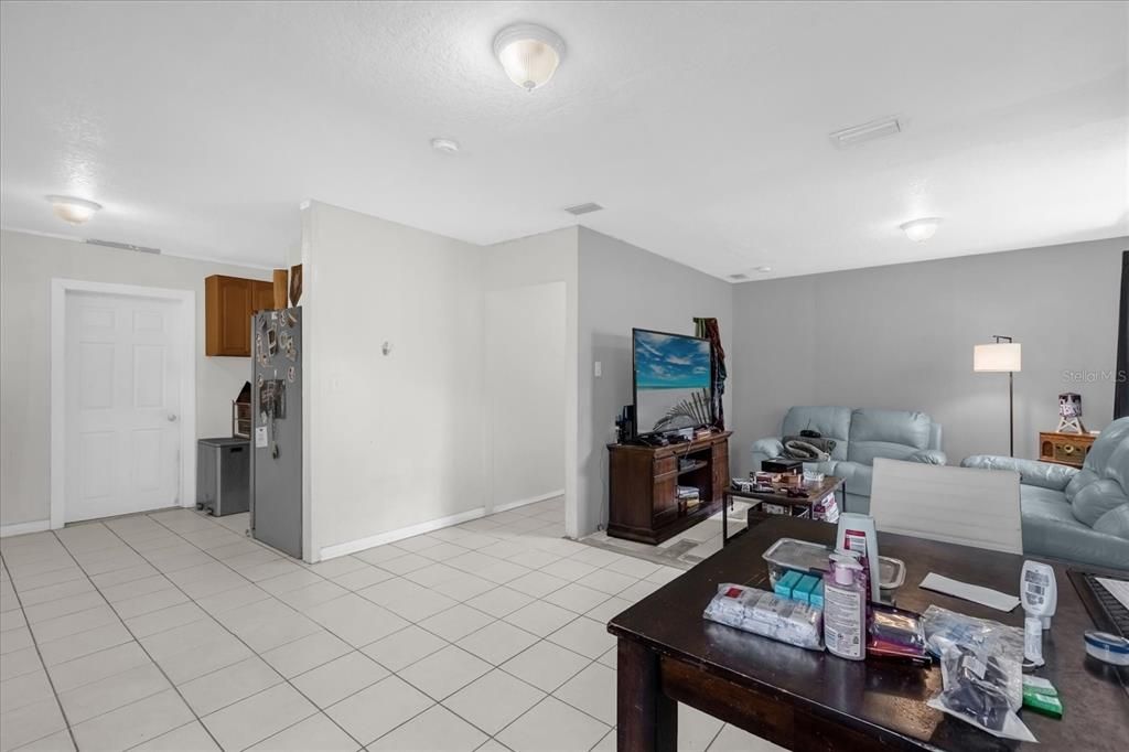 На продажу: $240,000 (3 спален, 2 ванн, 1140 Квадратных фут)