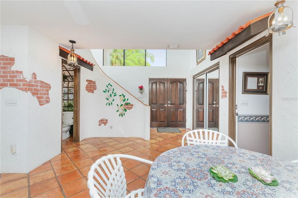 待售: $2,275,000 (5 贝兹, 3 浴室, 6098 平方英尺)