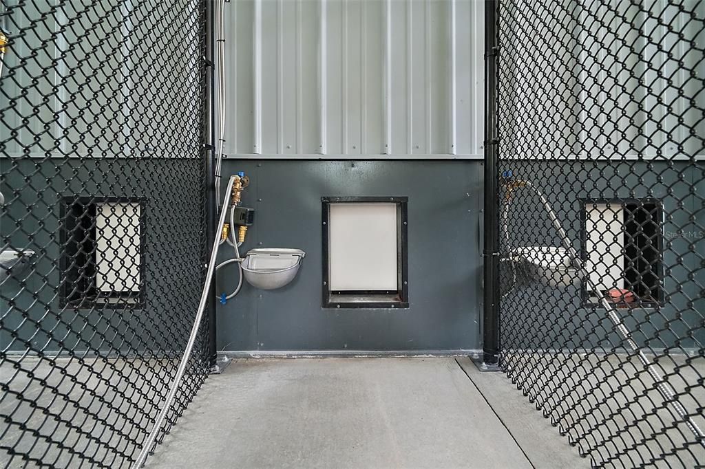 Под контрактом: $799,000 (3 спален, 2 ванн, 2117 Квадратных фут)