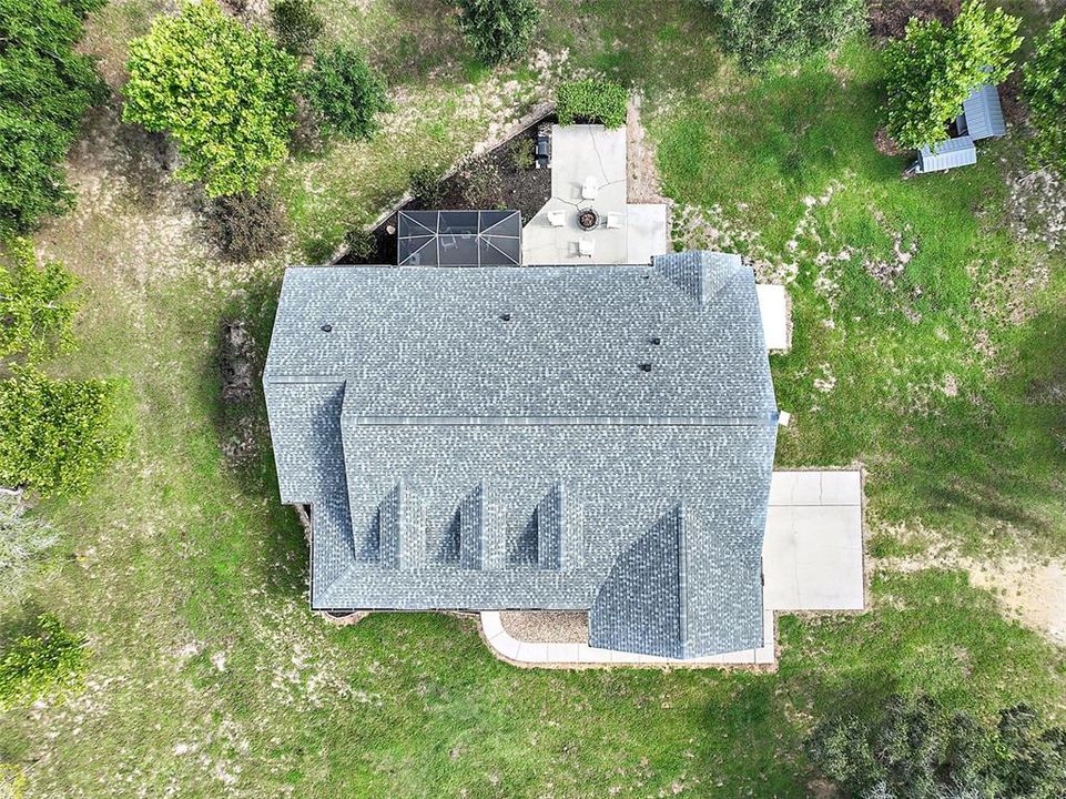 Под контрактом: $799,000 (3 спален, 2 ванн, 2117 Квадратных фут)