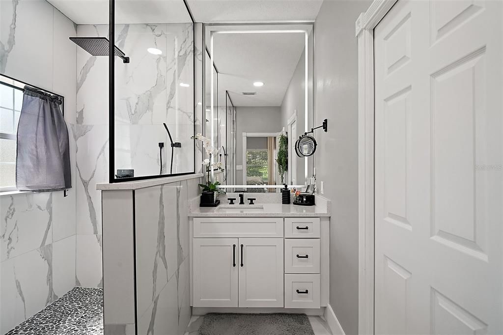 Под контрактом: $799,000 (3 спален, 2 ванн, 2117 Квадратных фут)