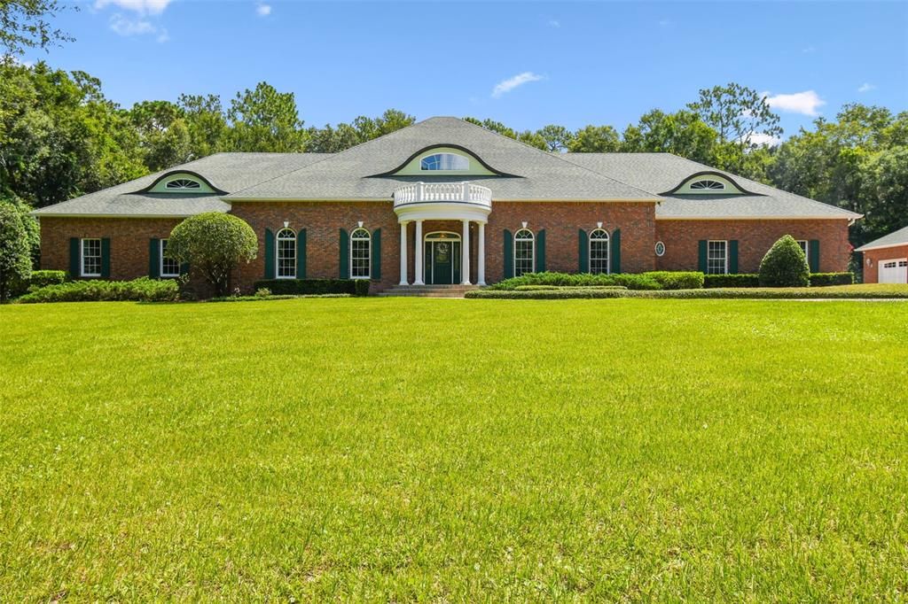 En Venta: $2,400,000 (5 camas, 3 baños, 6140 Pies cuadrados)